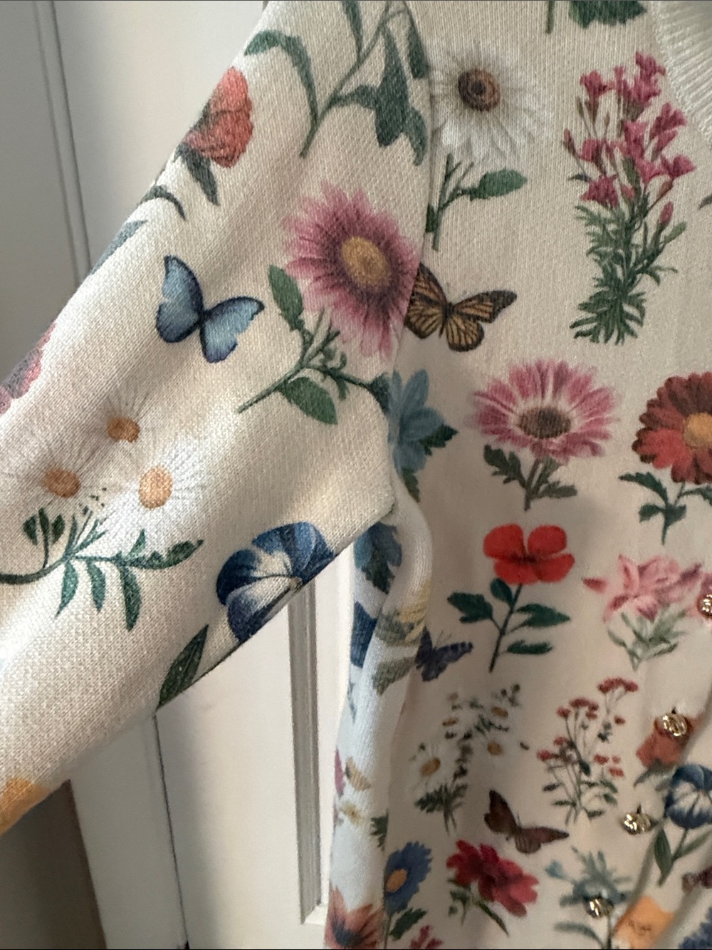 Show Me Your Mumu Café Cardigan in French
Floral Knit Cottagecore LIKE NEW XS - Picture 5 of 10